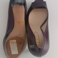 Peep Toe Prada Verniz Vinho - 38