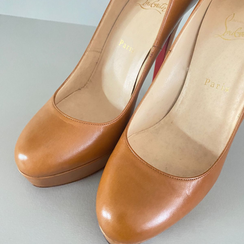 Sapato Pump Christian Louboutin Caramelo-38