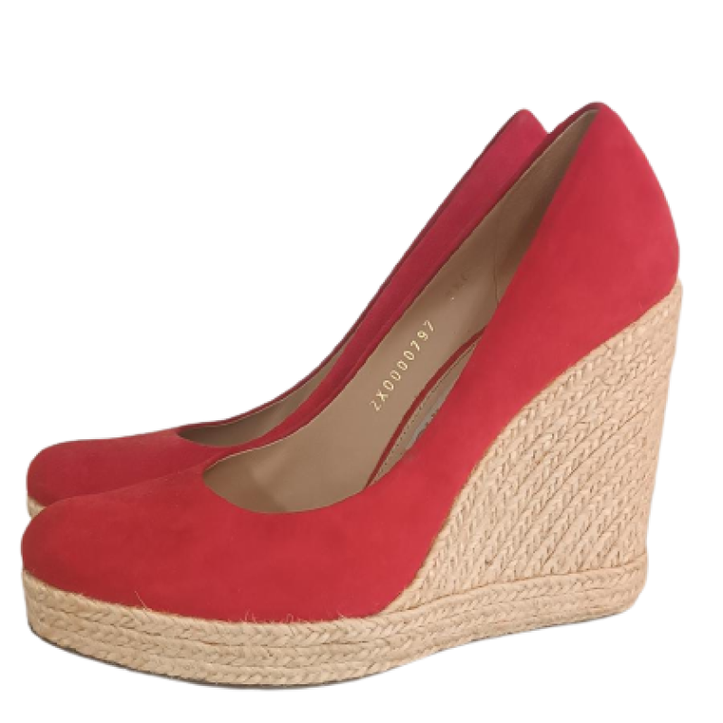 Sapato Salvatore Ferragamo Suede Vermelha - 37 Sapato Salvatore Ferragamo Suede Vermelha - 37