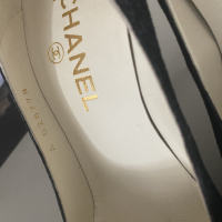 Scarpin Chanel Cap Toe Suede Stonado