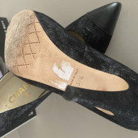 Scarpin Chanel Cap Toe Suede Stonado