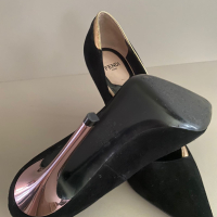 Scarpin Fendi Preto Suede-35