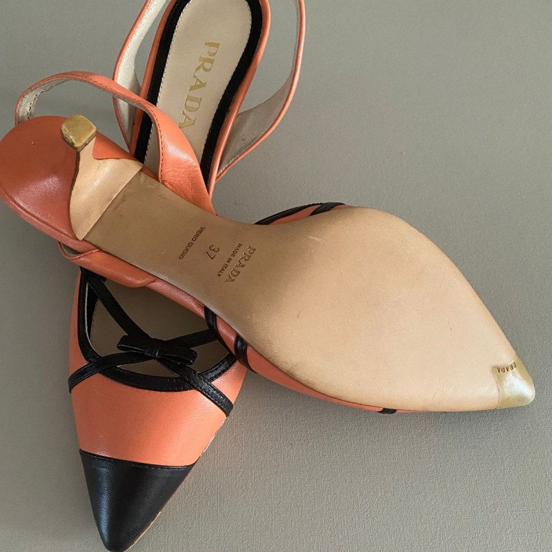 Scarpin Prada Bicolor - 36