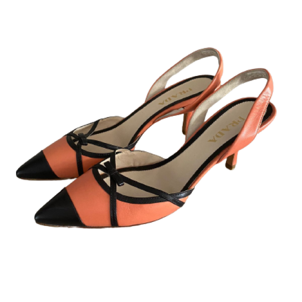 Scarpin Prada Bicolor - 36