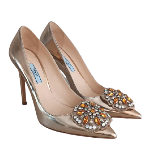 Scarpin Prada Dourado com pedrarinhas - 37