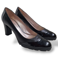Scarpin Salvatore Ferragamo Couro Verniz Preto-38