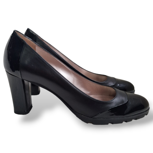 Scarpin Salvatore Ferragamo Couro e Verniz Preto - 37