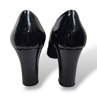 Scarpin Salvatore Ferragamo Couro Verniz Preto-38