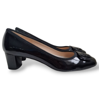 Scarpin Salvatore Ferragamo Fivela Verniz Preto-37