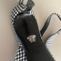 Scarpin Versace Tecido Embellished - 36