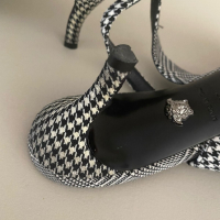Scarpin Versace Tecido Embellished - 36