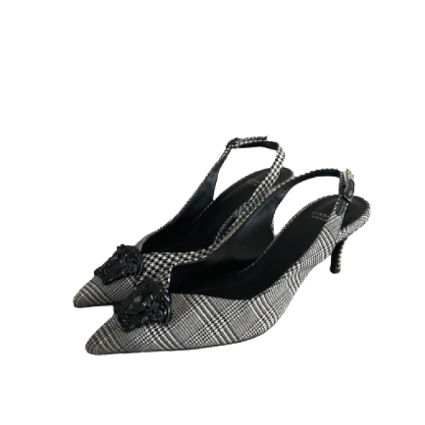 Scarpin Versace Tecido Embellished - 36