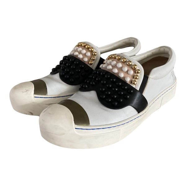 Slip On Fendi Karlito Studded Couro Branco 37