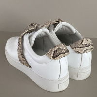 Tênis Alexandre Birman Branco/ Pele de cobra 38