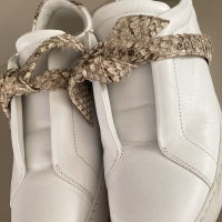 Tênis Alexandre Birman Branco/ Pele de cobra 38