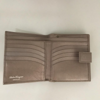 Carteira Salvatore Ferragamo Lilás Metalizada