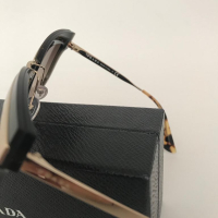 Óculos Prada SPR12 Tartaruga 