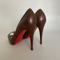 Peep Toe Christian Louboutin Couro Marrom